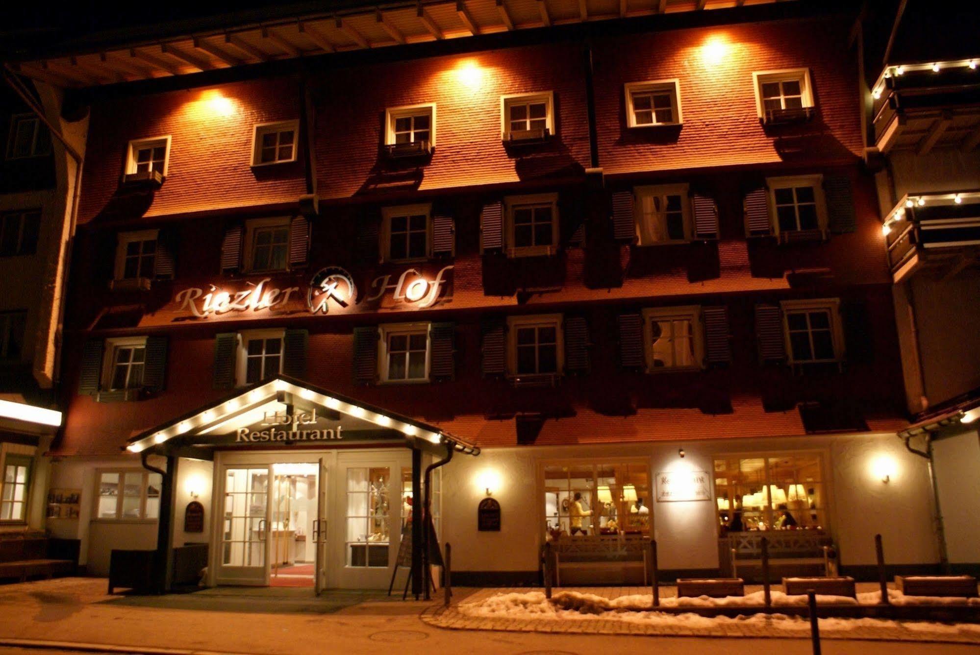 Hotel Riezler Hof Рицлерн Екстериор снимка